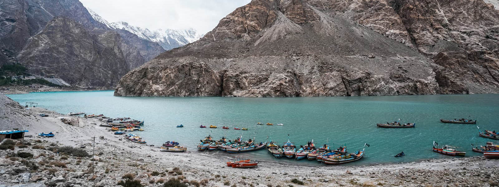 Jazero Attabad Hunza